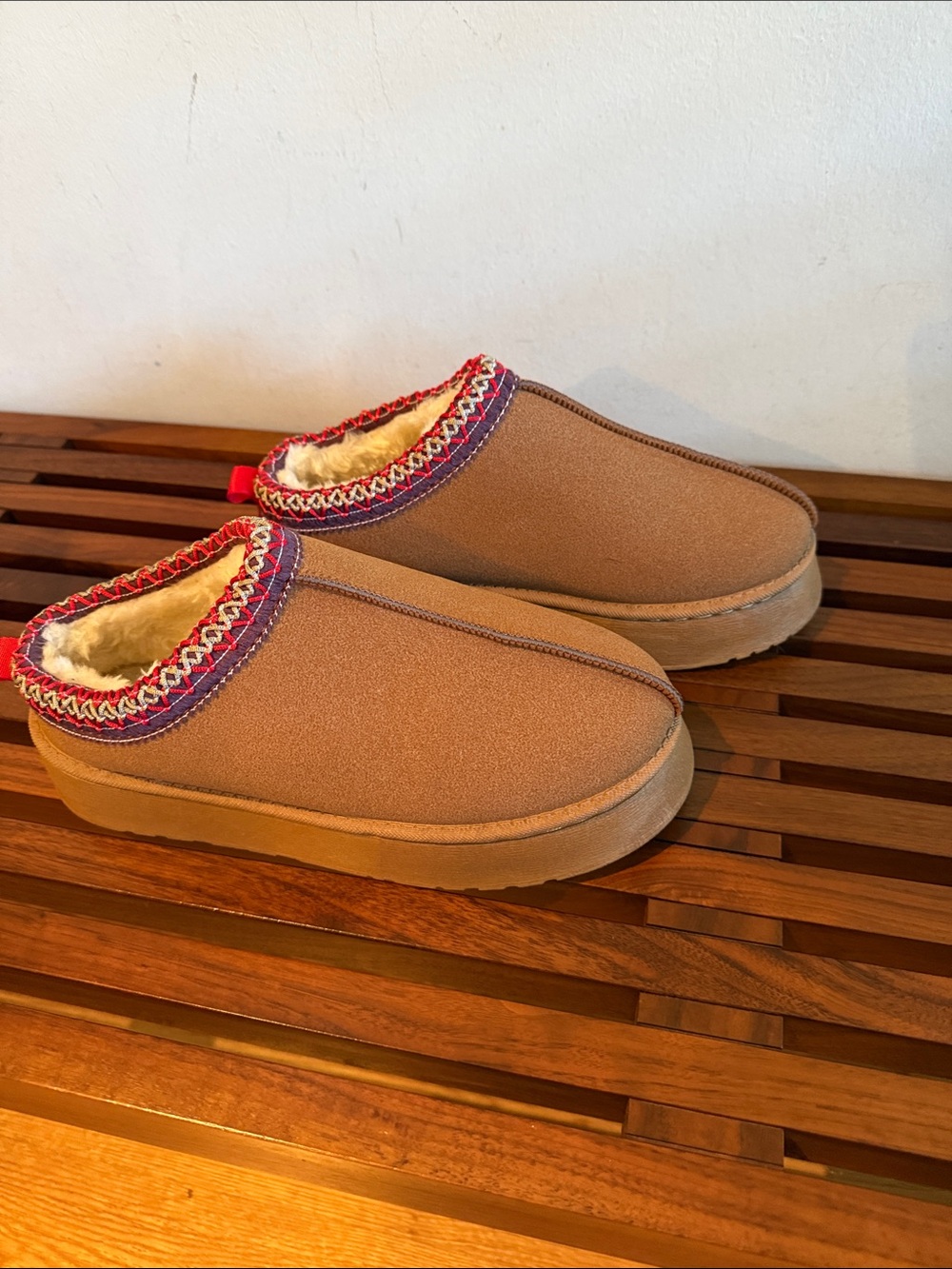 Cozy Brown Shearling-Lined Clog Slippers